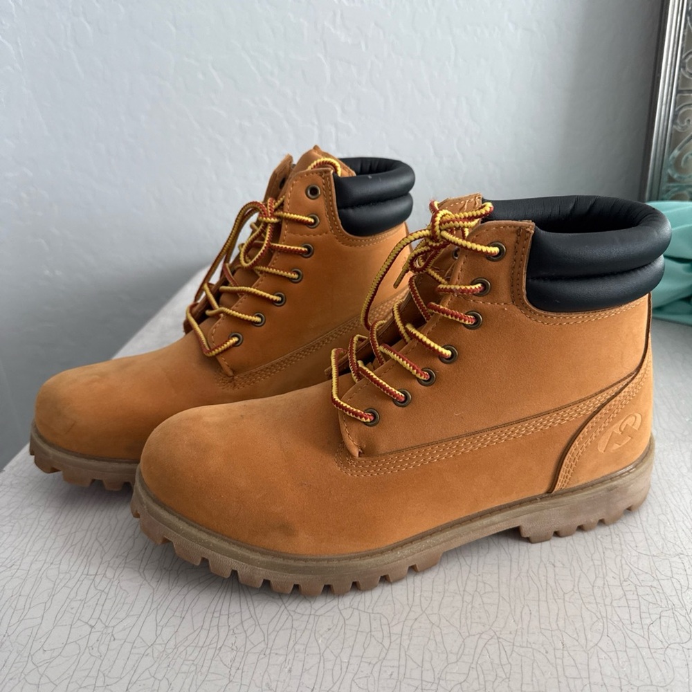 Mountain Gear Suede Boots